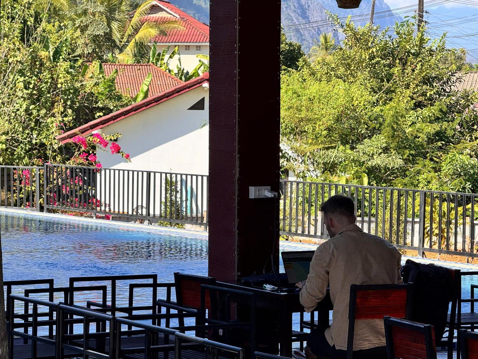 Jungle Backpackers View Hostel Vang Vieng Exterior photo
